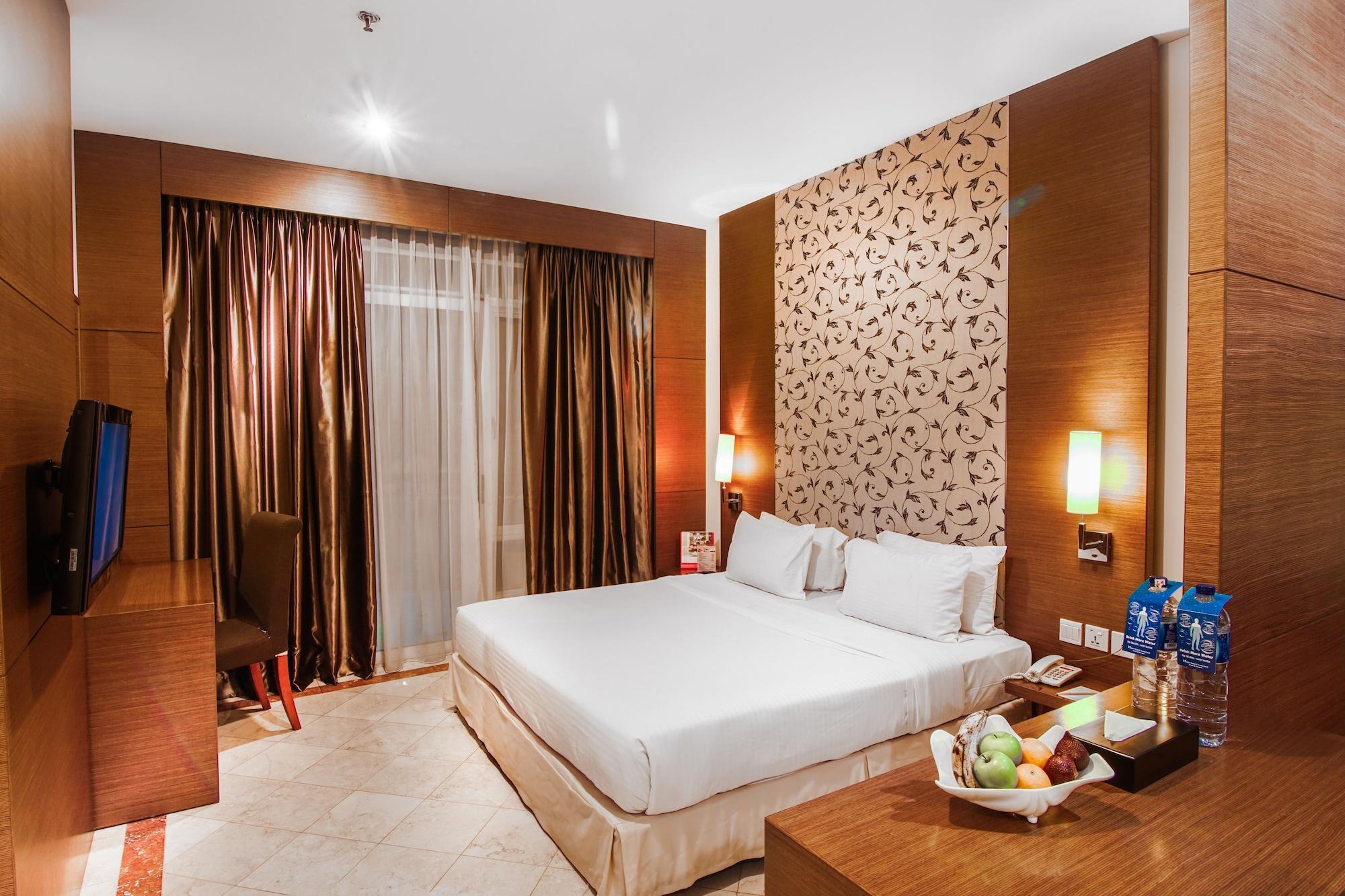 Grand Eska Hotel & Suites Batam Нагоя Екстериор снимка