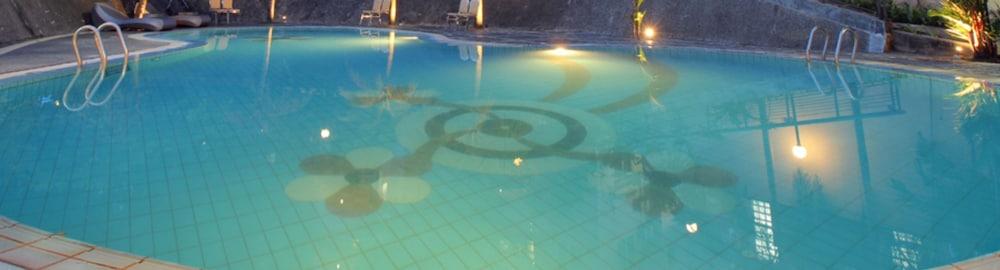 Grand Eska Hotel & Suites Batam Нагоя Екстериор снимка