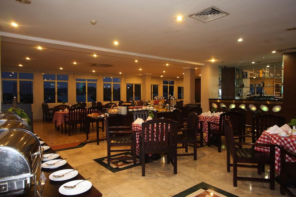 Grand Eska Hotel & Suites Batam Нагоя Екстериор снимка