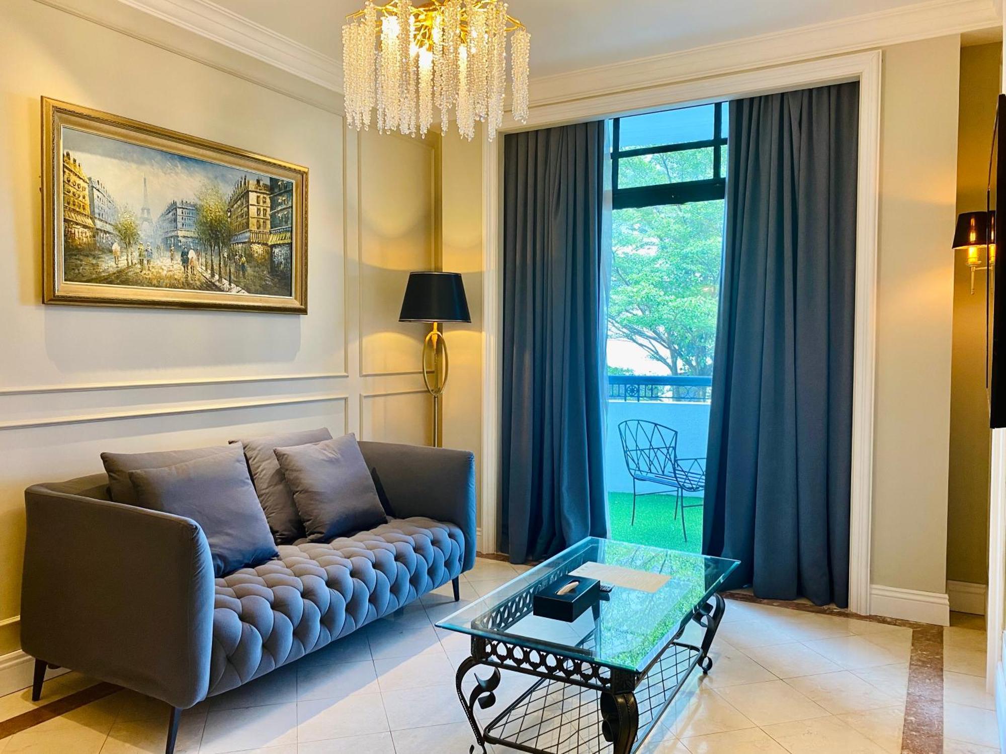 Grand Eska Hotel & Suites Batam Нагоя Екстериор снимка