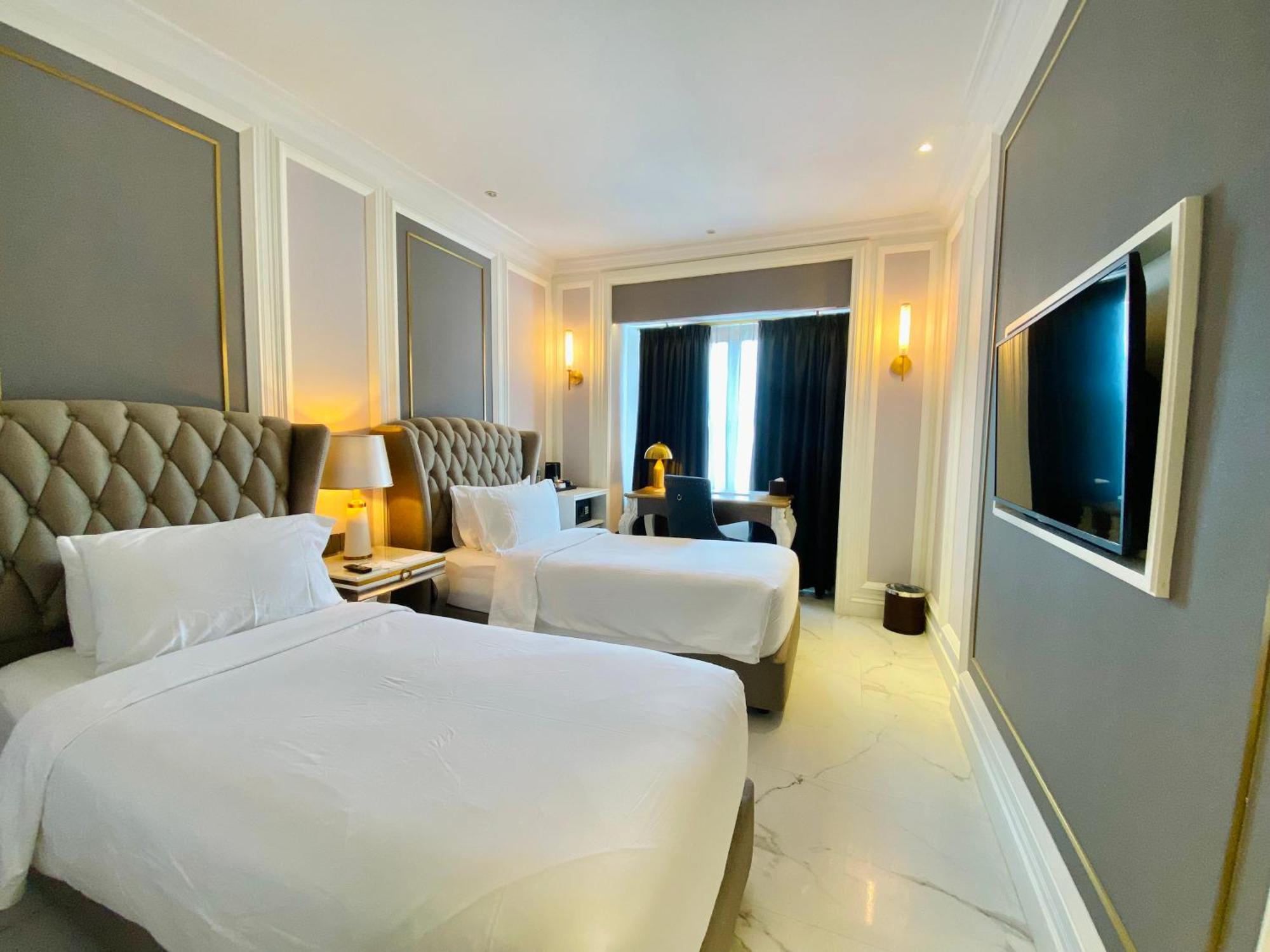 Grand Eska Hotel & Suites Batam Нагоя Екстериор снимка