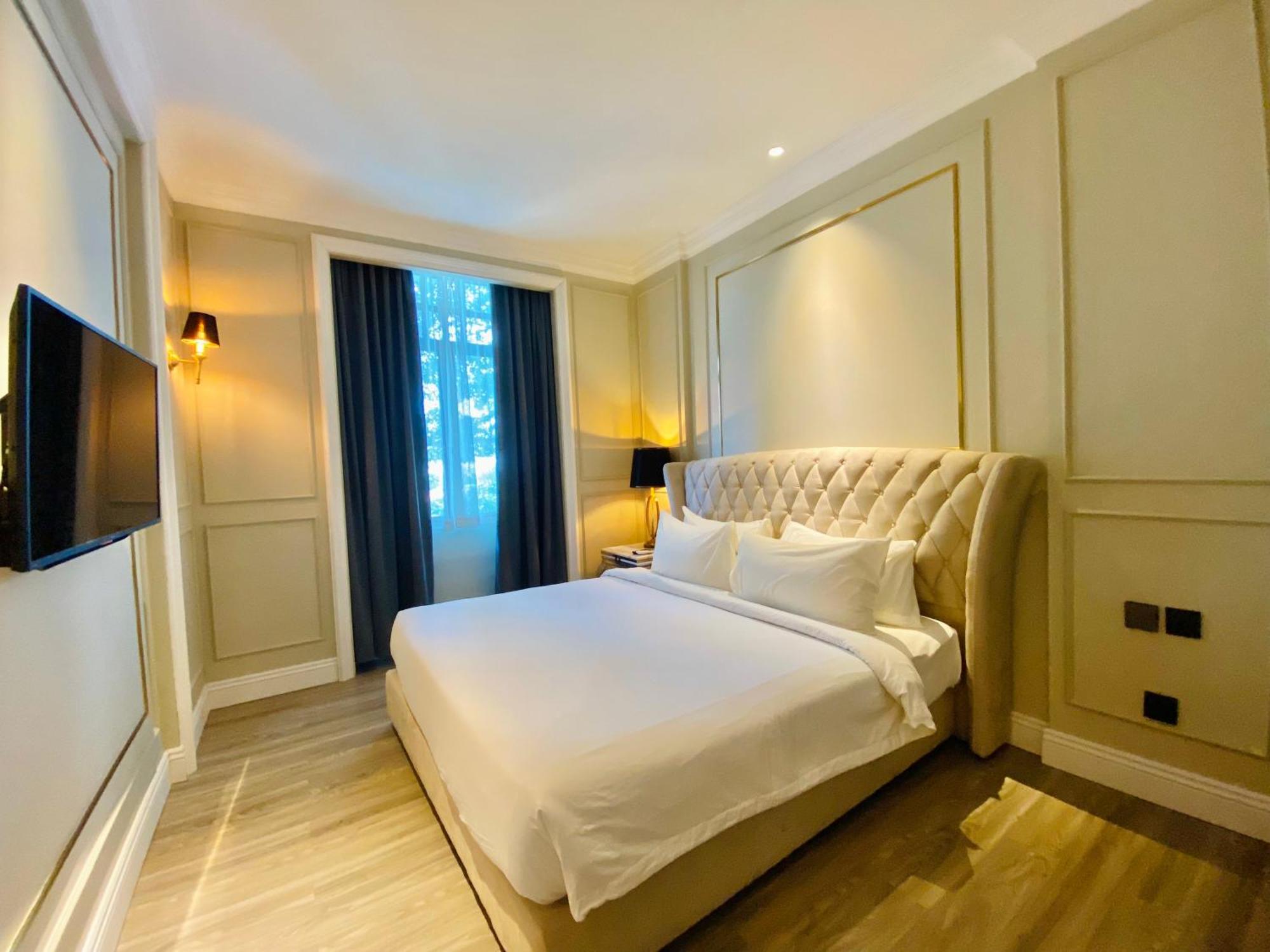 Grand Eska Hotel & Suites Batam Нагоя Екстериор снимка