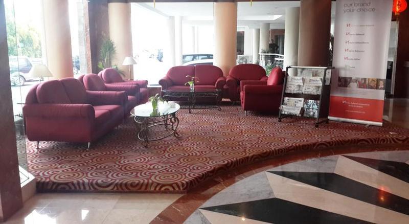 Grand Eska Hotel & Suites Batam Нагоя Екстериор снимка